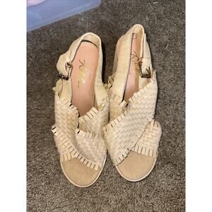 Cream‎ Woven Wicker Boho Leather Ankle Strap Sandals Size 7 Beach Casual